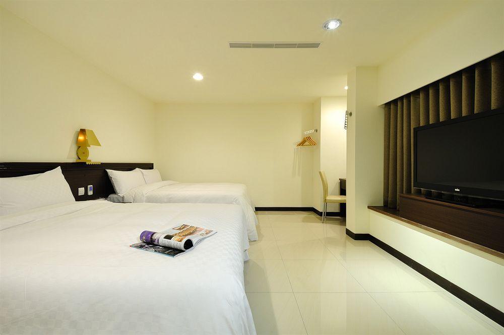 Bravo Hotel Taichung Dış mekan fotoğraf