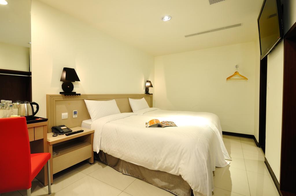 Bravo Hotel Taichung Dış mekan fotoğraf