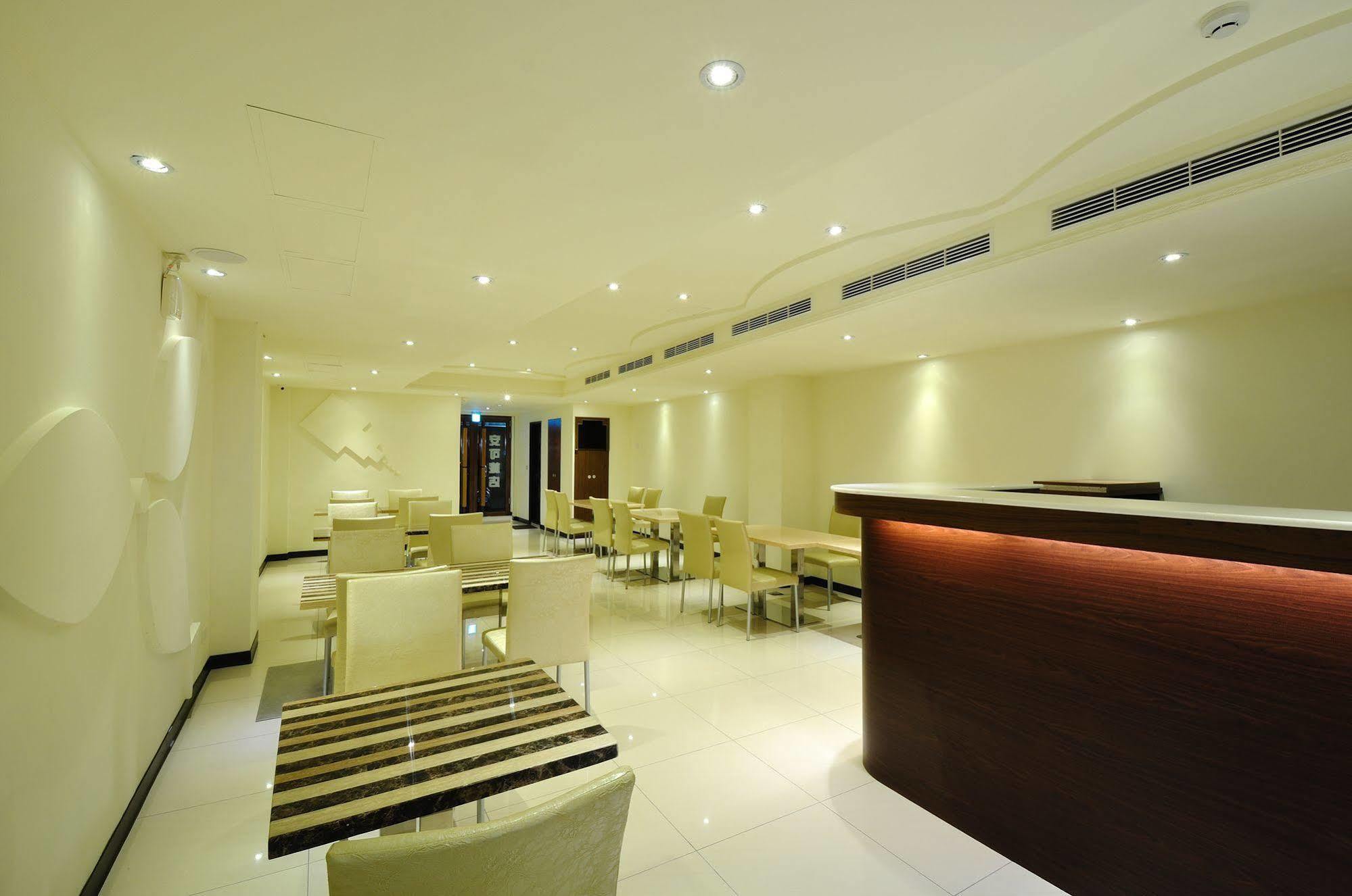 Bravo Hotel Taichung Dış mekan fotoğraf
