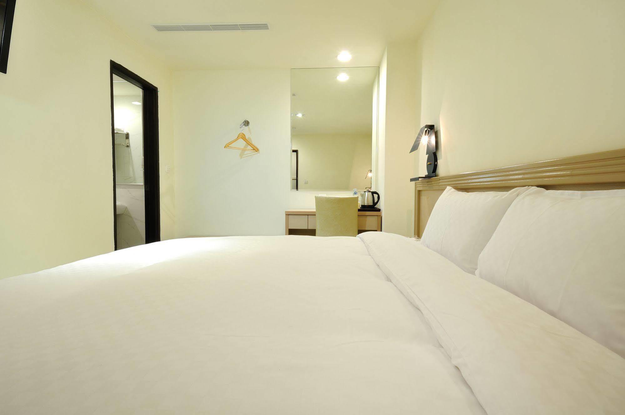 Bravo Hotel Taichung Dış mekan fotoğraf