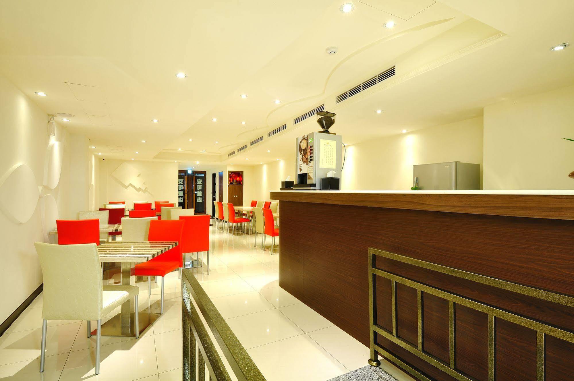 Bravo Hotel Taichung Dış mekan fotoğraf